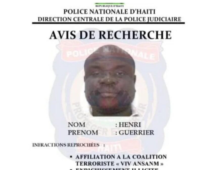Haïti – Justice : Un avis de recherche lancé contre le journaliste Guerrier Henri pour affiliation criminelle