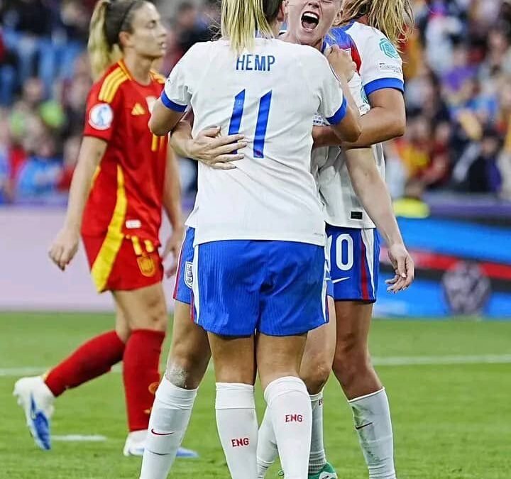 Euro Féminin 2025 : L’Angleterre renverse l’Espagne et conserve sa couronne européenne