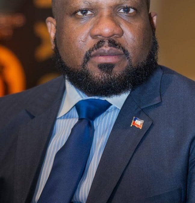 Haïti – Diplomatie : Le conseiller présidentiel Smith Augustin retenu en République Dominicaine