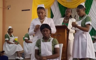Haïti – Éducation : 11 étudiantes infirmières de l’IUSTH coiffées à l’église Altagrace