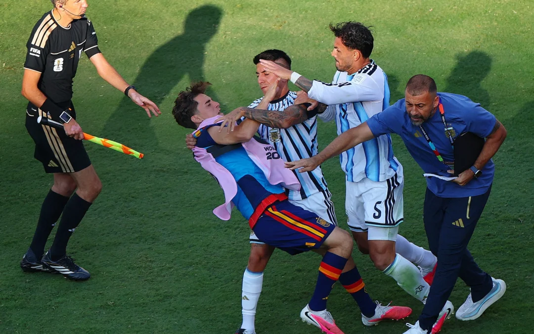 Altercation après la finale Argentine Espagne